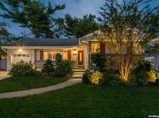 909 Ilse Ct, North Bellmore, NY
