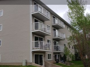 9945 93rd Ave, Fort Saskatchewan, AB T8L1N5