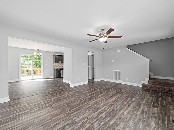 5th image of 506 Medallion Cir