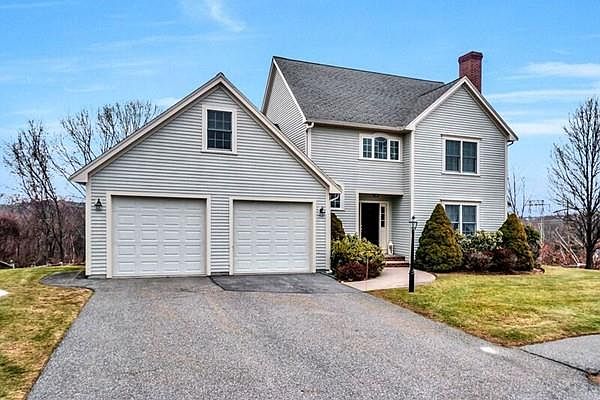 1st image of 29 Fairway Dr
