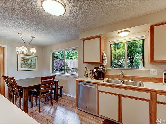 5th image of 20700 36th Ave W