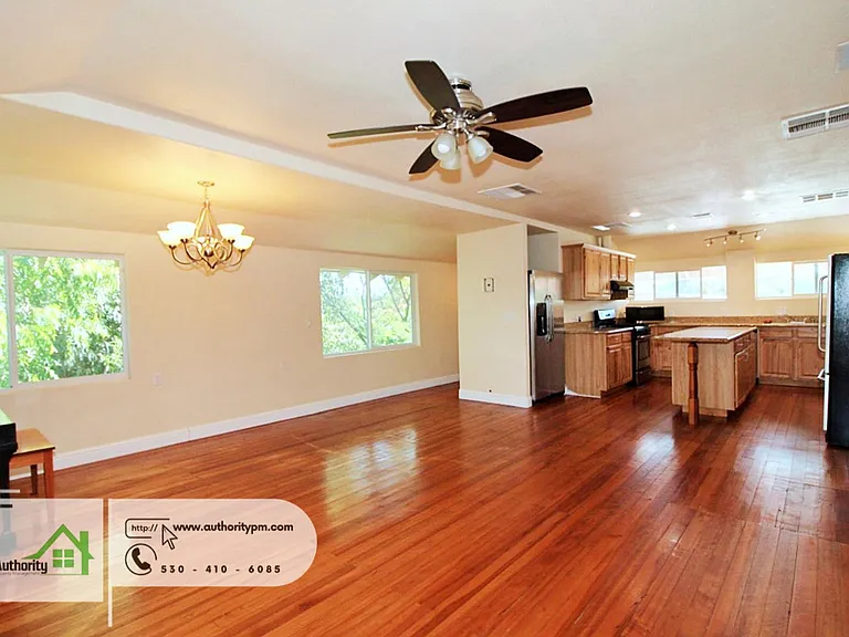 2391 Placer St #C — Photo 10