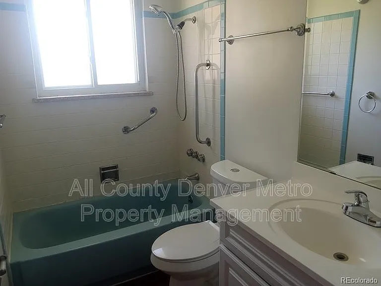 1610 S Allison St — Photo 15
