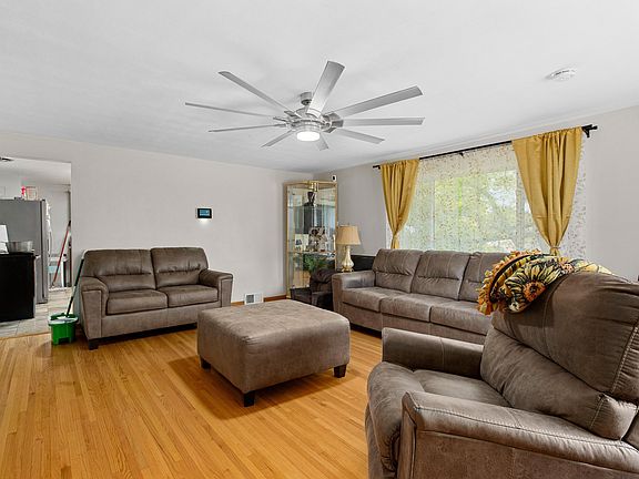 5th image of 2103 E Harvard Ave