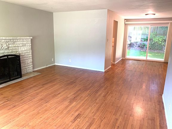 3rd image of 19359 1st Ave NW