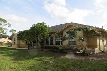 Home For Sale In Loxahatchee