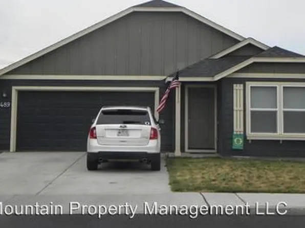 2489 NE 5th St, Redmond, OR 97756