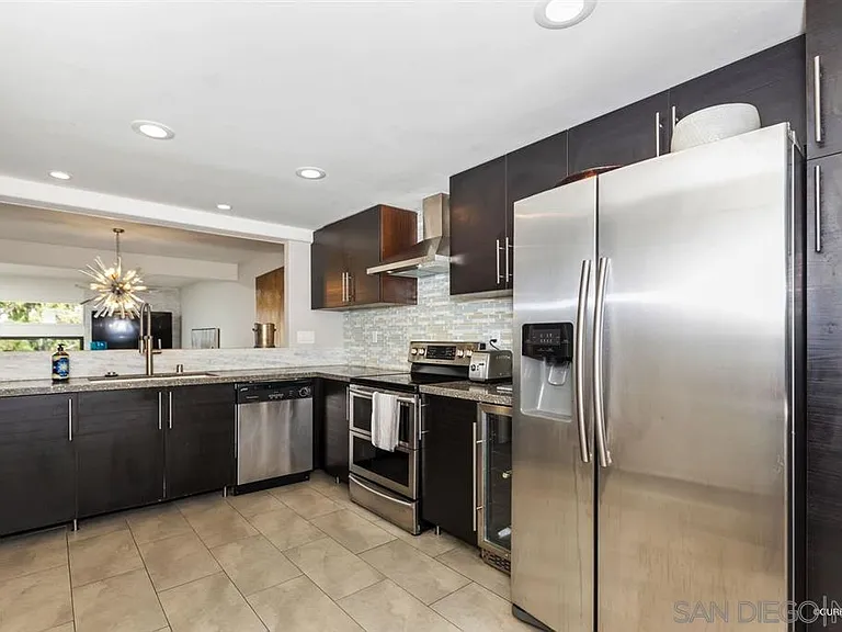 2501 Navarra Dr #114 — Photo 10