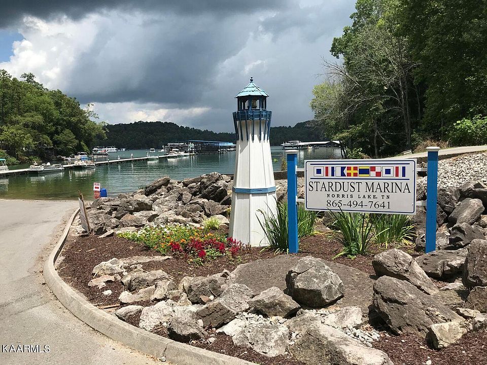 1st image of Harbour Club Pl