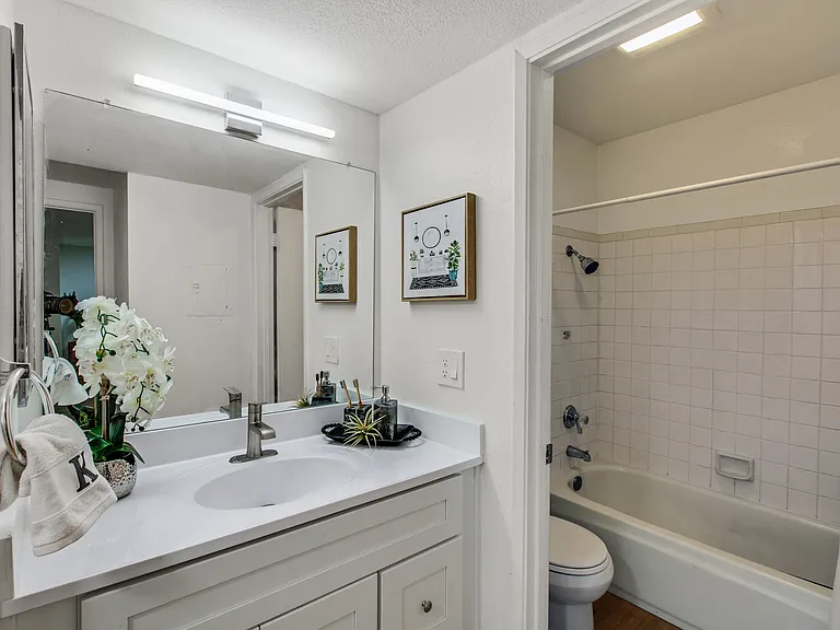 247 N Capitol Ave #280 — Photo 20
