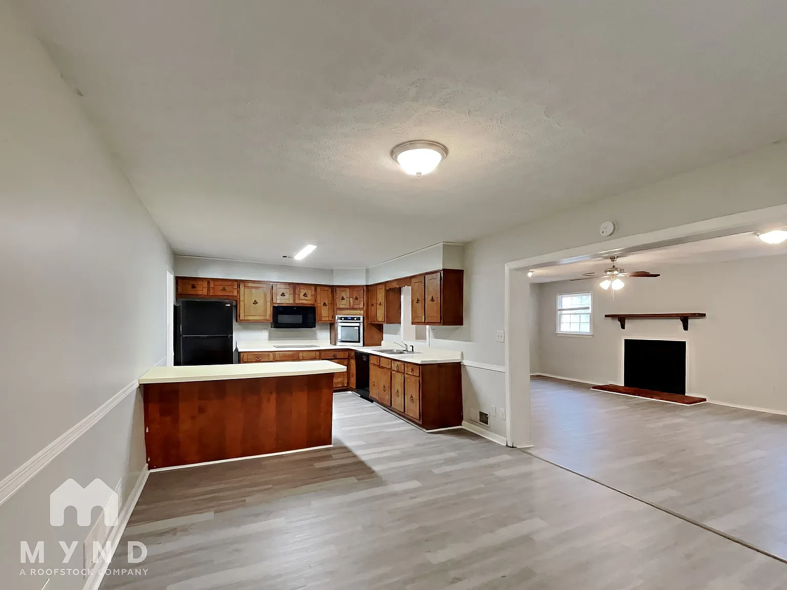 4 bed, 3.0 bath, 1520 sqft, $1,920 — Photo 3