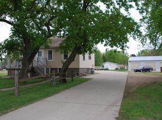 909 5th St S, Brookings, SD 57006