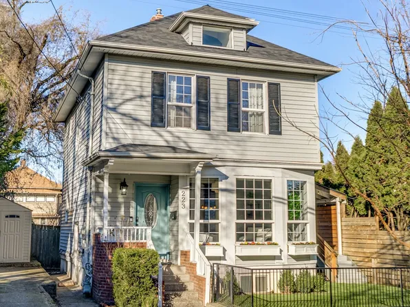 223 S Whitaker St, Portland, OR 97239