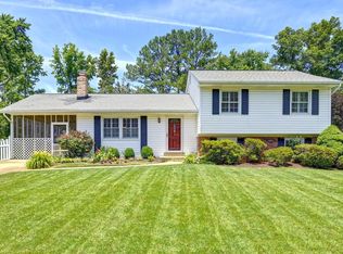 5610 Hereford Ct, Alexandria, VA 22315