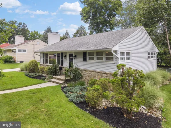133 Villanova Dr, Lawrence Township, NJ 08648