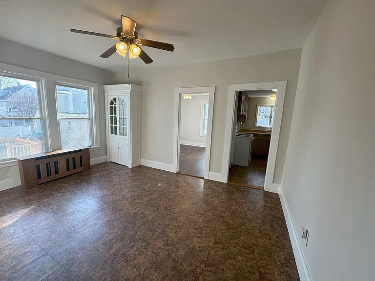 Dining room empty