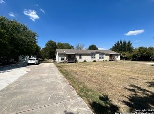 544 Gallagher Rd, Mc Queeney, TX 78123