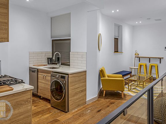 5th image of 635 Sterling Pl #1AA