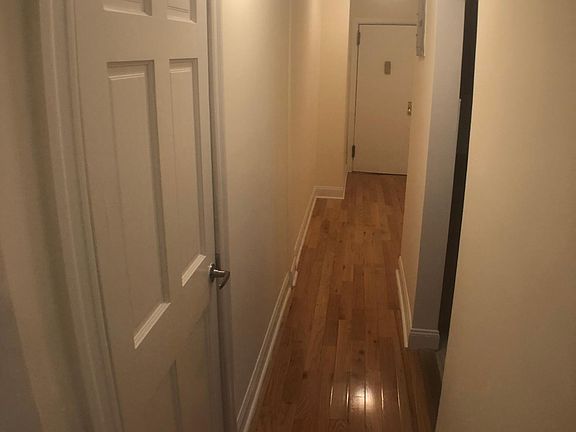 2nd image of 10 Berkeley Ave #D