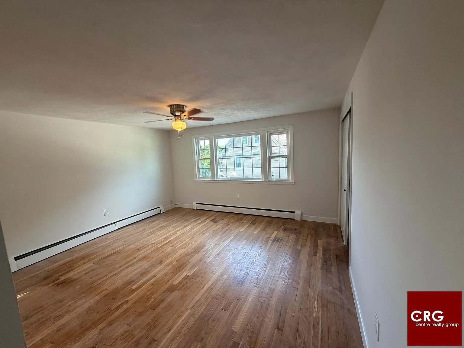 3 bed, 1.0 bath, 1154 sqft, $3,350 — Photo 3