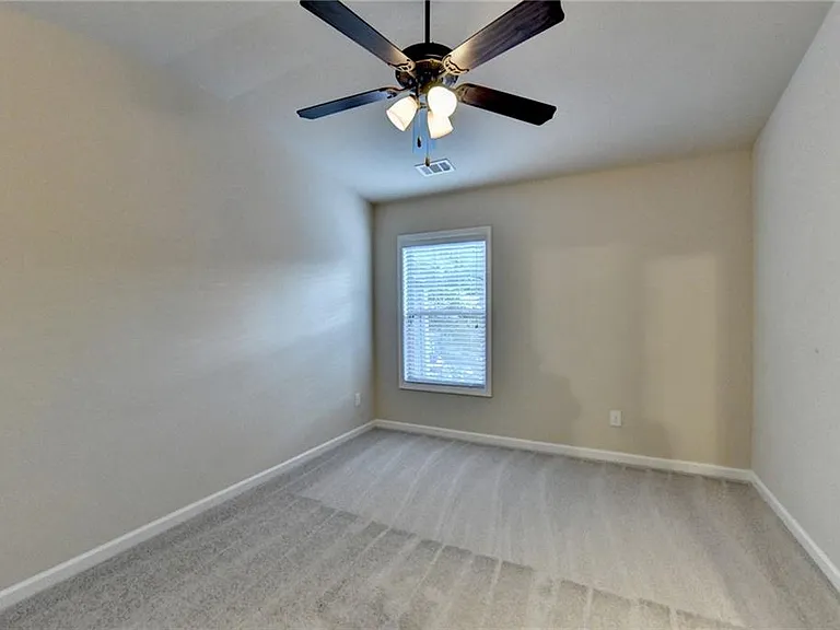 11619 Davenport Ln — Photo 27