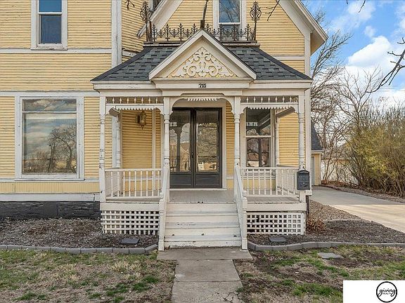 3rd image of 715 N 4th St