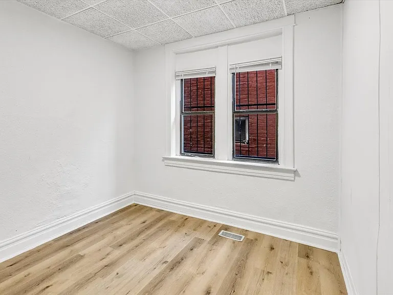 3831 Iowa Ave #1F — Photo 11