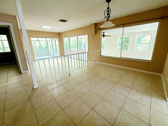 Family room/Dining area