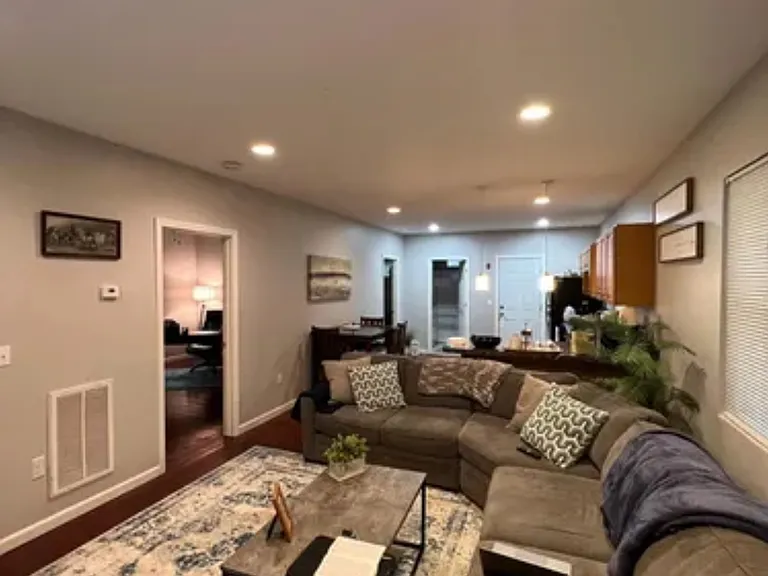 107 Pleasant St #1 — Photo 2