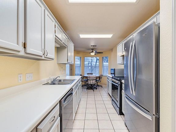 5th image of 1318 Strickland Dr