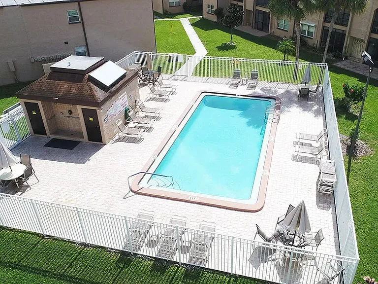7701 Starkey Rd #710 — Photo 27