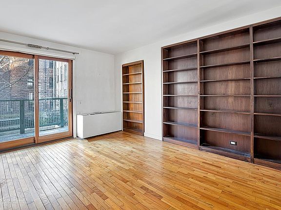 4th image of 126 Waverly Pl #2H