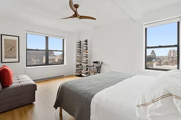 1st image of 300 W 23rd St APT 15M