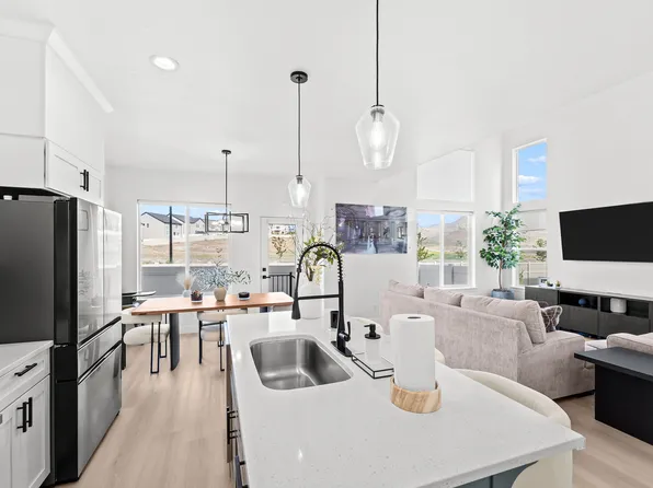 999 N Ledger Dr, Saratoga Springs, UT 84045