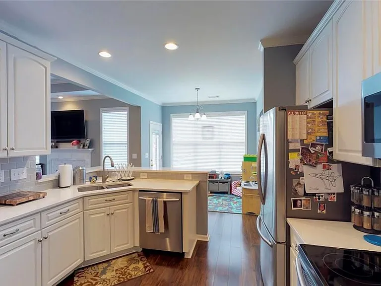 9243 Whispine Ct — Photo 15