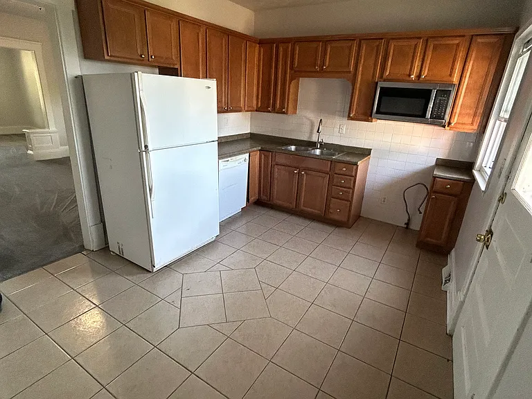 14626 Clifton Blvd #2 — Photo 2