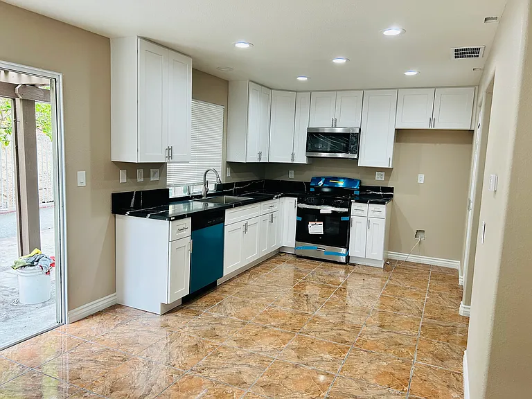 419 Brookhaven Cir — Photo 4