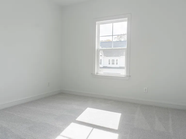 725 Hardin Hill Ln — Photo 22