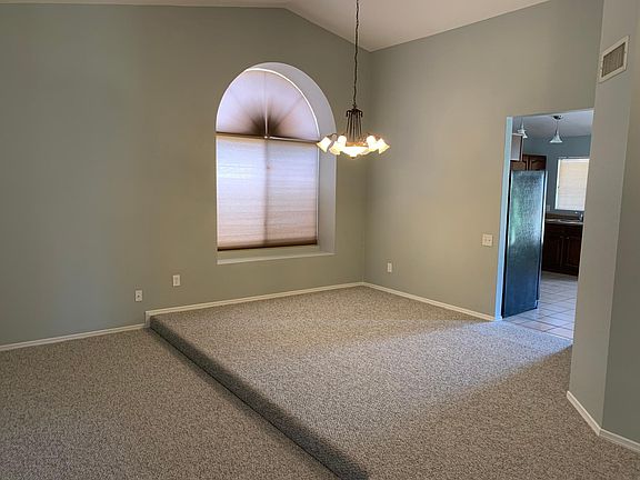 5th image of 4615 W Elgin St