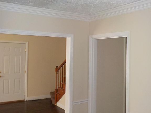 5th image of 3870 Bayliss Ave