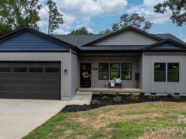 2237 Ashwood St, Maiden, NC 28650