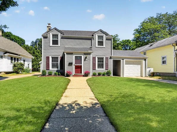 5008 N Elkhart AVENUE, Whitefish Bay, WI 53217