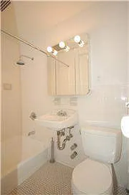 Rented by Metropolis Real Estate of Manhattan | media 6