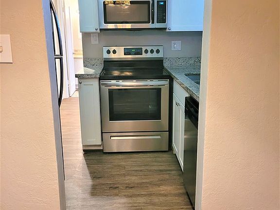 4th image of 757 E Simpson Ave APT 4