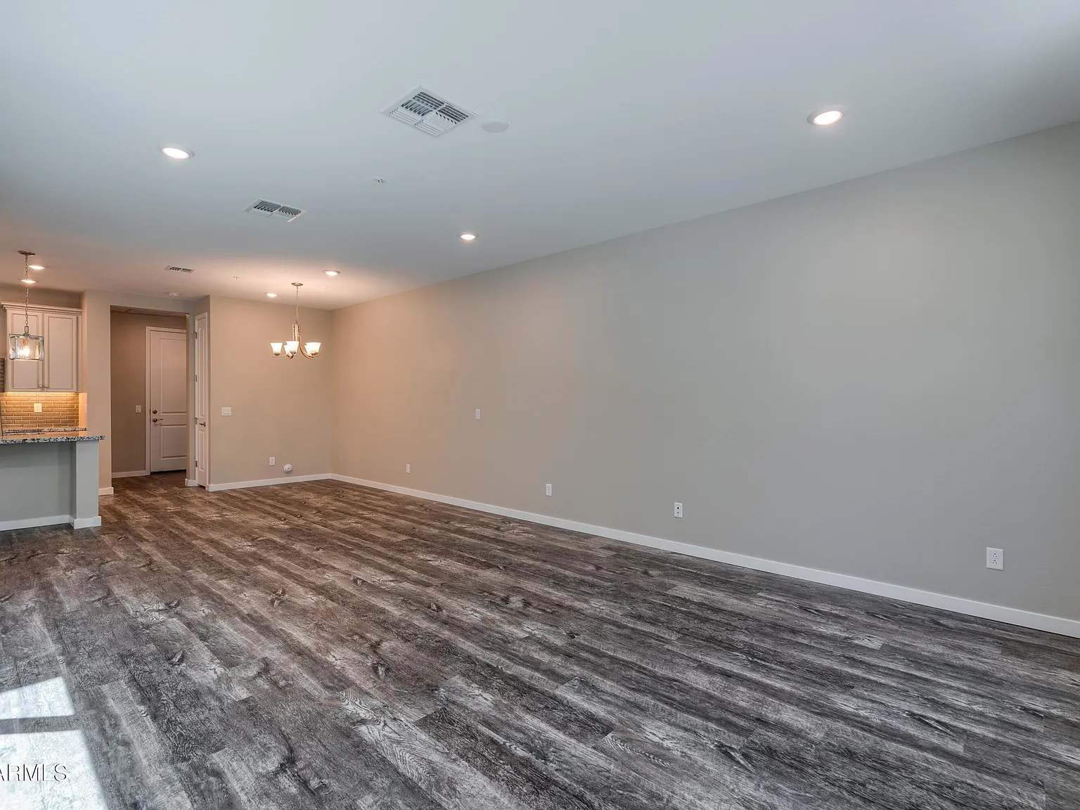 3 bed, 2.5 bath, 2060 sqft, $2,495 — Photo 3