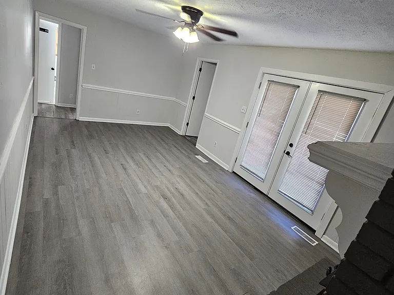 762 Gayron Dr — Photo 6