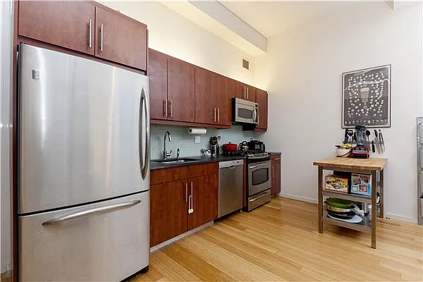 Rented by R New York | media 16