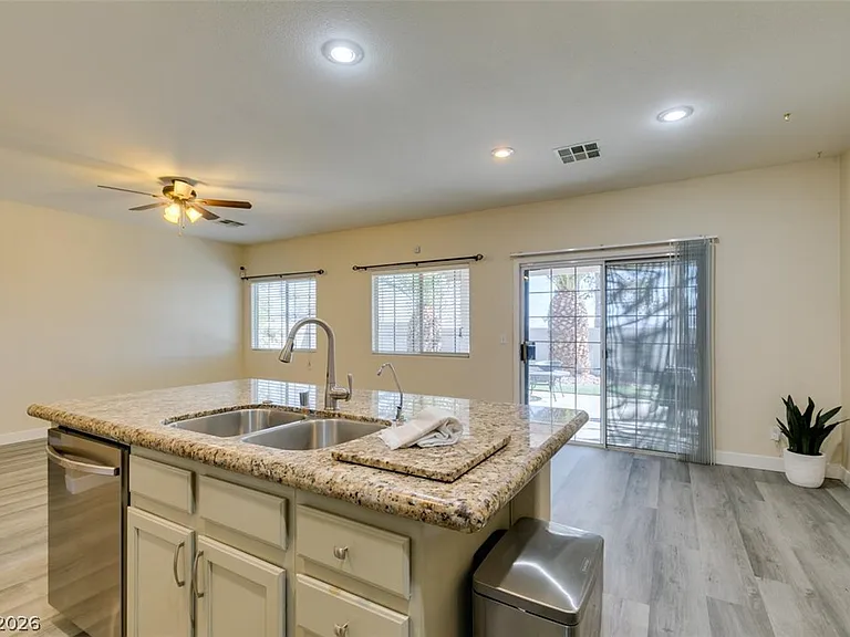 172 Mount Earl Ave — Photo 9