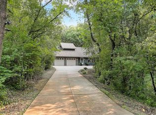 4763 Country Meadows Rd, Brooklyn, WI 53521