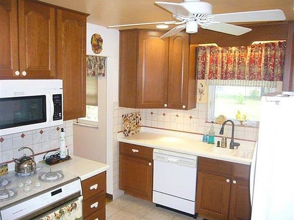 4th image of 5037 Chantilly Dr